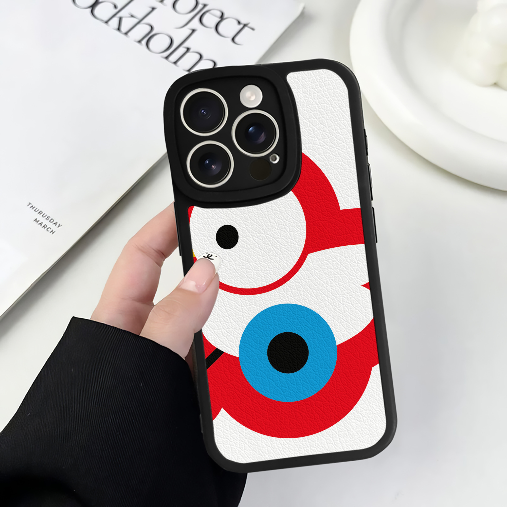 （画像用） Hello Kitty ハローキティ 【iPhone 16シリーズ対応】シリコンスマホケース（レザー調） 材質：シリコン